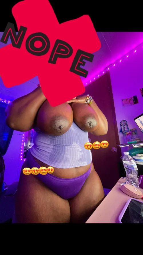 Thumbnail Oiled Up - The Sensual Bigareolas Experience | by bigbittyy