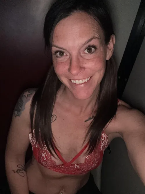Thumbnail Naughty Little MILF Ready for Adventures | Hedontastical