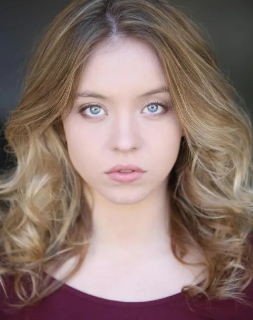 Thumbnail Sydney Sweeney Showcased in rom003's Pretty Girls Selection
