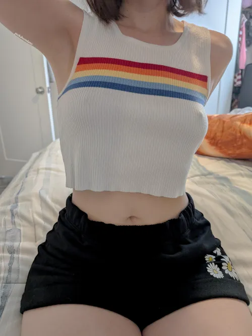 Thumbnail Tank Top Delight: peekabooadams Emerges from Winter Storage | braless Category
