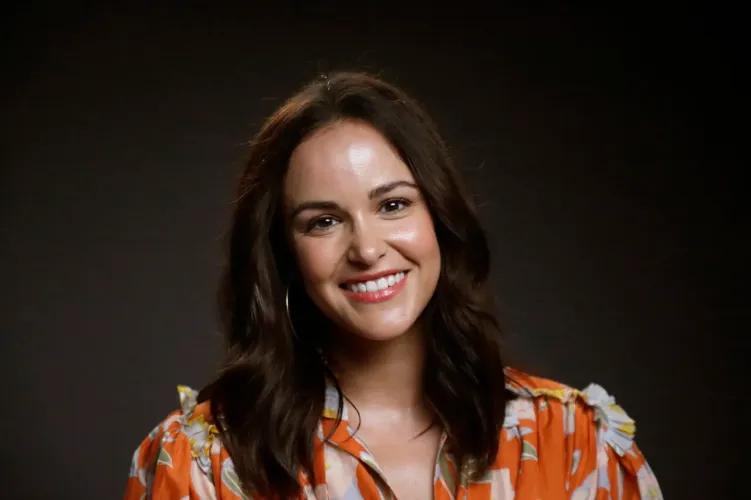 Thumbnail Melissa Fumero: Beauty Personified | JumpySignature5588