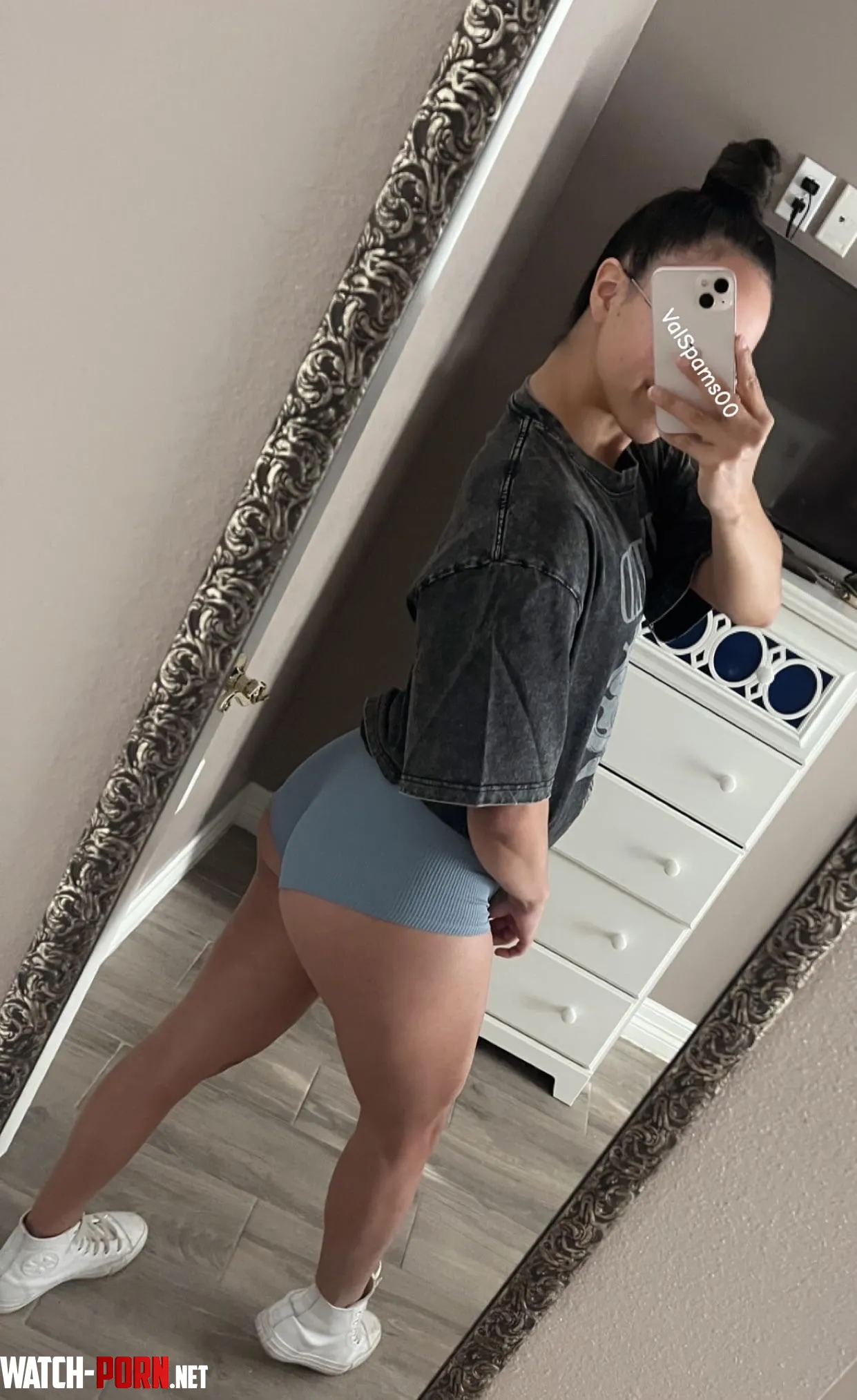 The booty looks much better when I squat by ValSpams00