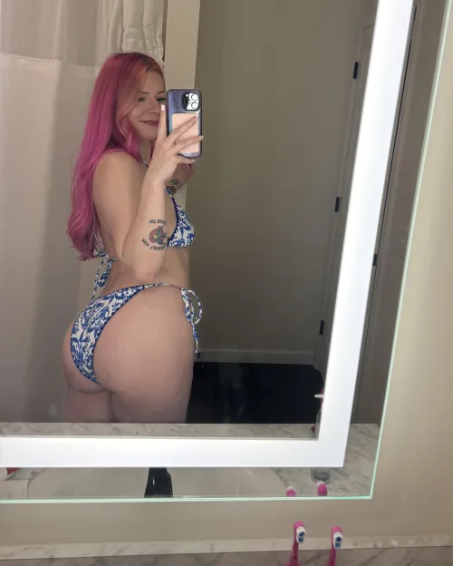 Thumbnail Horny Mom Chronicles: Insights from xoxTiffxo in Slut Category