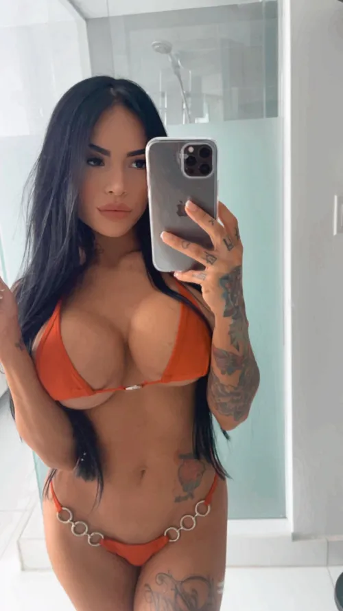 Thumbnail Bikini Beauty Captured: vanessaaav__ Shares a MirrorSelfie Moment