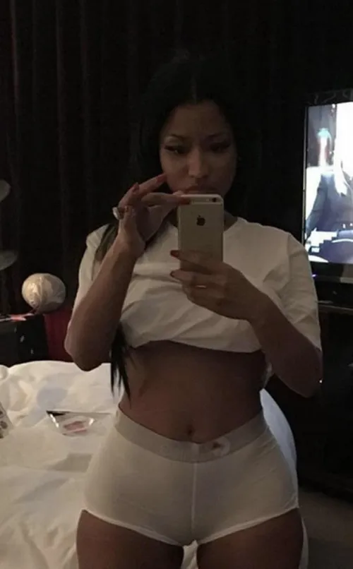 Thumbnail Hip-Hop Wild Side: Imagine Nicki's Unexpected Shoutout