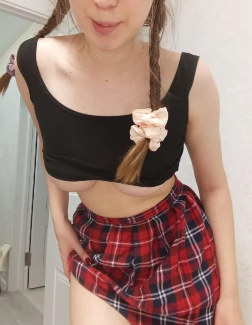 Thumbnail ElenChertovskaya's Hot NSFW Outfit Unveiled