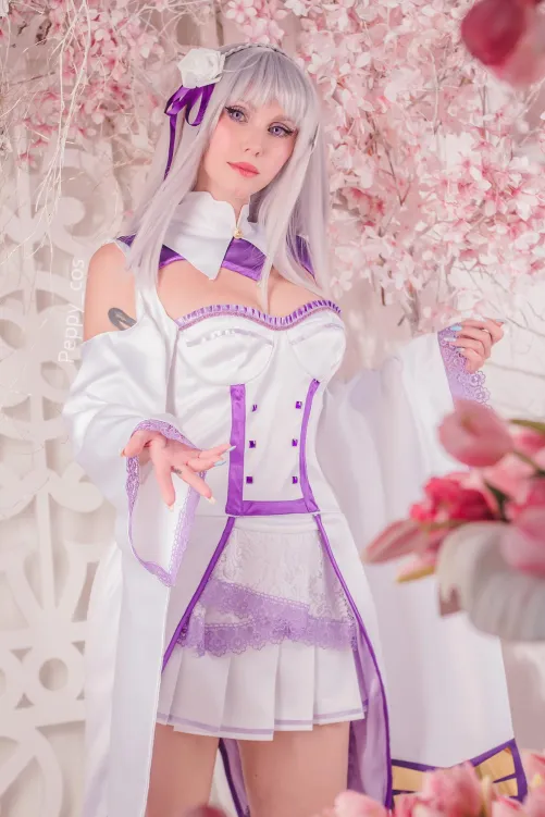 Thumbnail Peppycos Dazzles as Emilia from Re Zero: Cosplay Girls Category Highlight