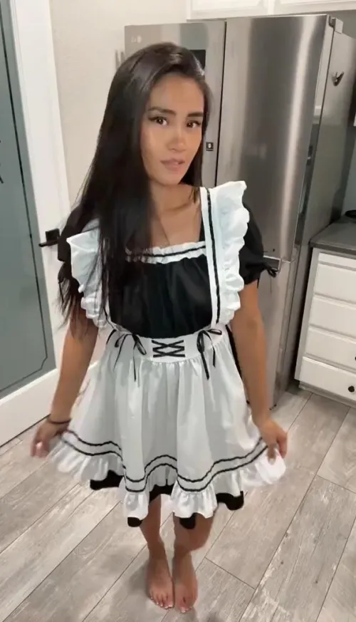 Thumbnail French Maid Enticements: How Long Are You Lasting with This Maid?