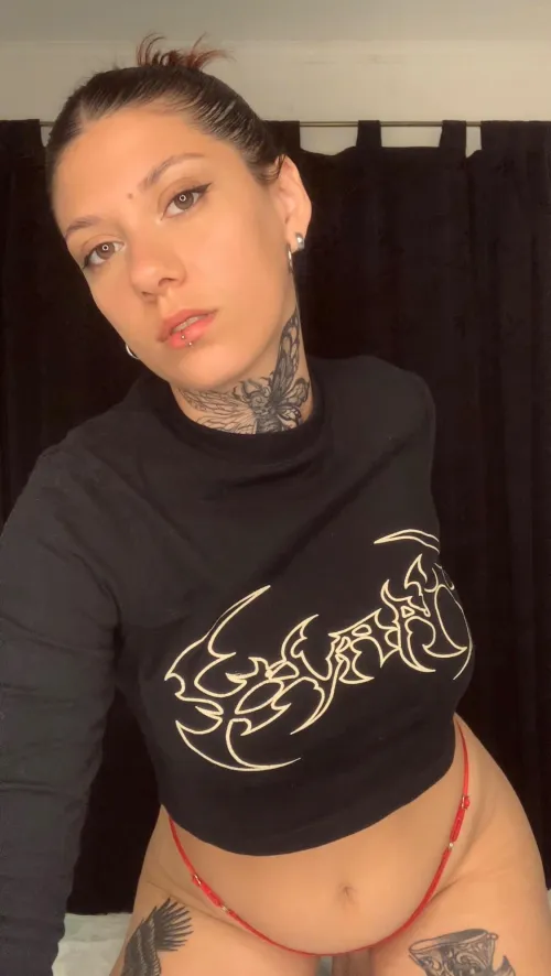Thumbnail Feeling Sexy in New Croptop - Naughtyyassy's Post