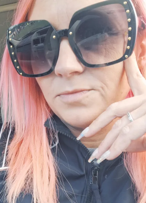 Thumbnail Suns Out, Nails Out: NaimaGoddess's Sensual Journey | nailFetish