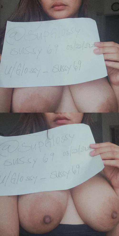 Thumbnail Bored and Horny: Glossy_Sussy69's Instant Mood