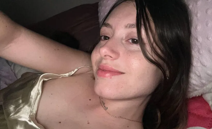 Thumbnail Adorable 19yo Latina: Comfortable_Baby_681's Allure in Adorable_Girls
