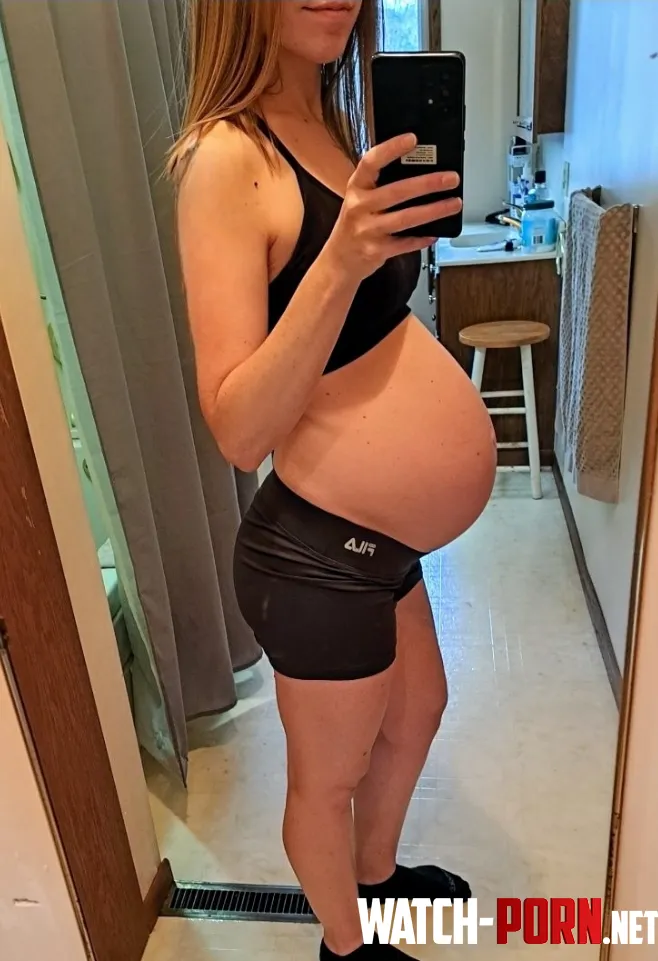 I need a volunteer to massage my pregnant body please by PregnantGlow