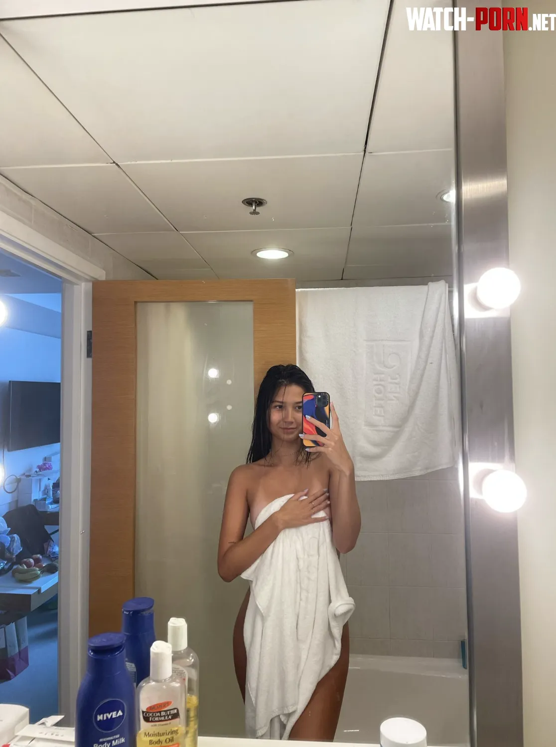hairs darker after i shower NSFW by angelinooor