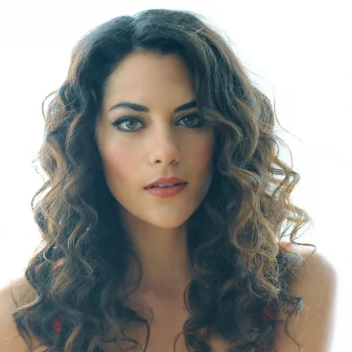 Thumbnail Inbar Lavi: Discovering True Beauty | chipichandal