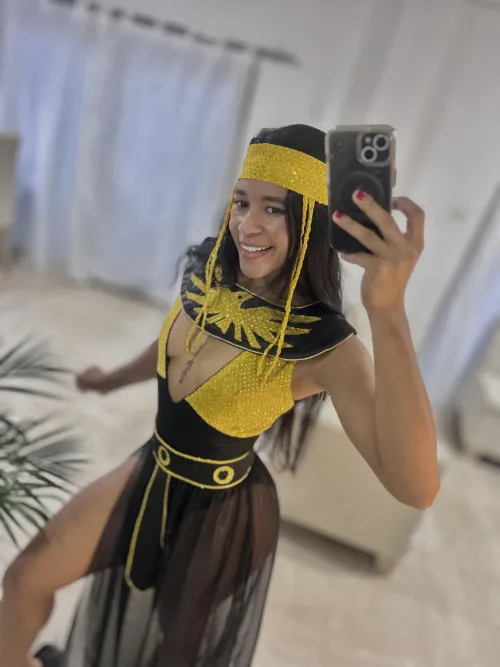 Thumbnail Cleopatra's Transformation: NSFWCostumes Dive with fierce-angel