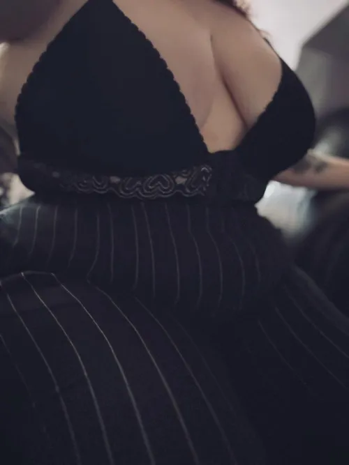 Thumbnail Dinner Outfit Sans Top | Author: kinkeduprose | BBW