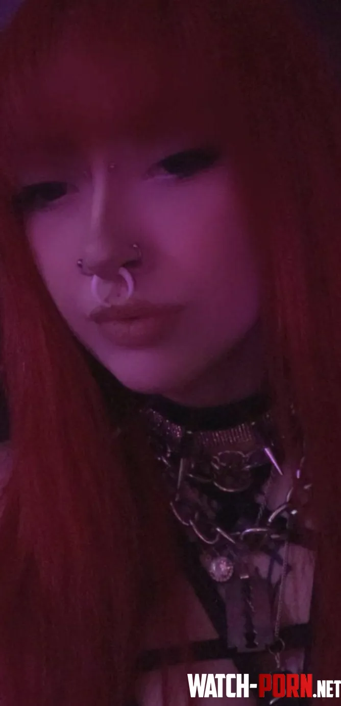 I swear Im a good girl by LivingDeadGothh