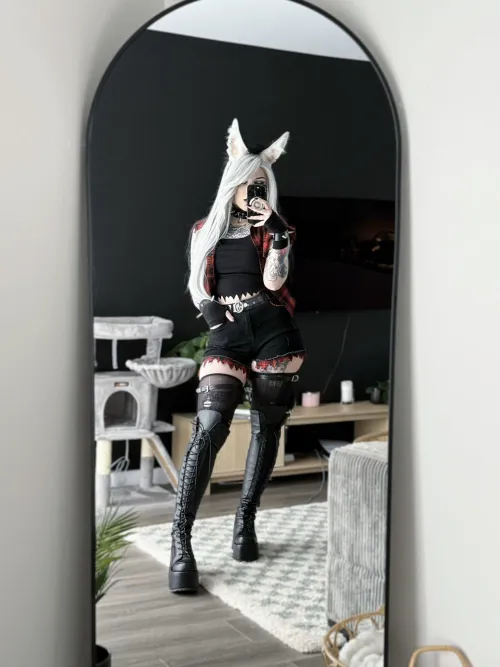 Thumbnail tephiecos Transforms into Loona from Helluva Boss