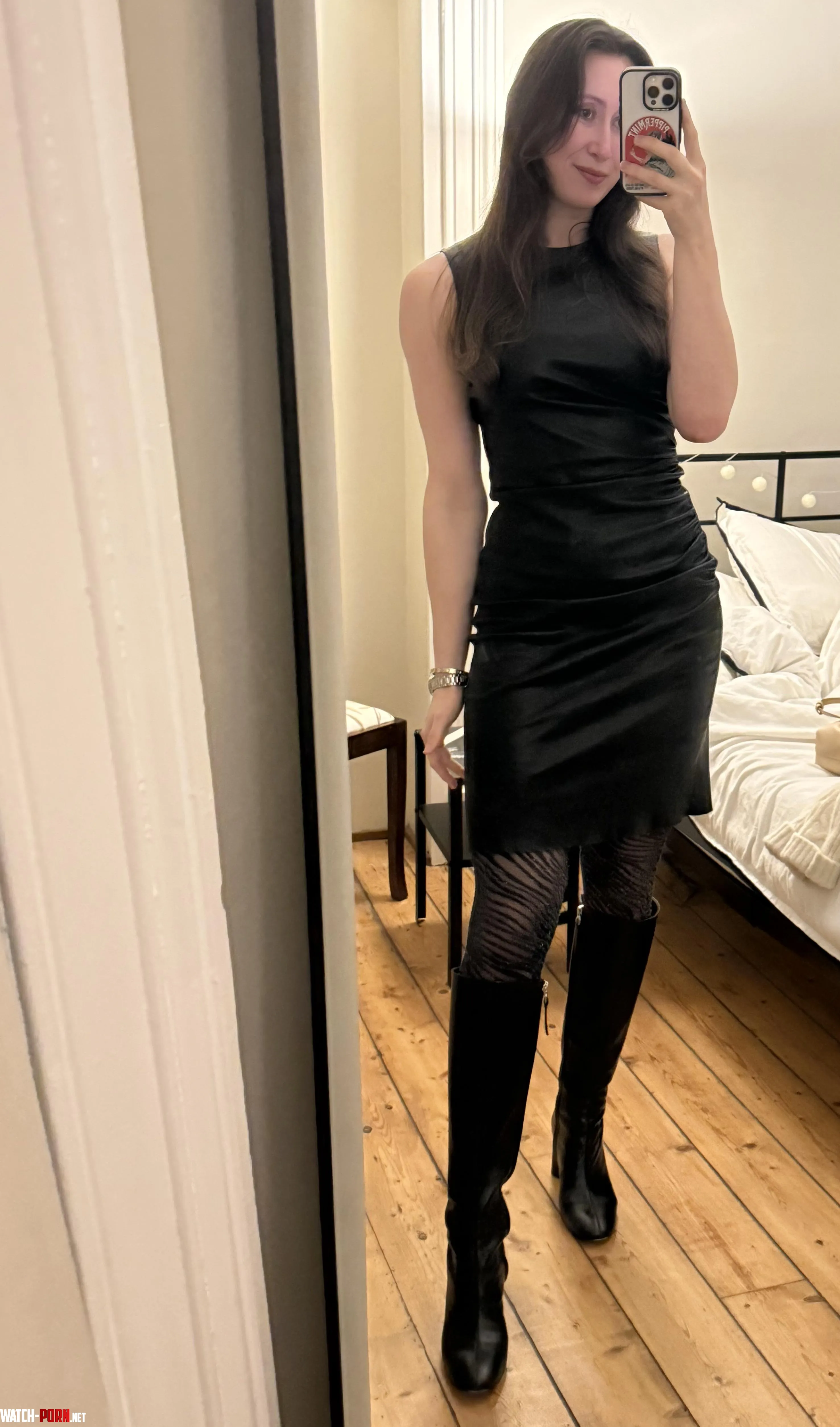I love how leather fetishists instinctively recognise quality by LATEXnCHILL
