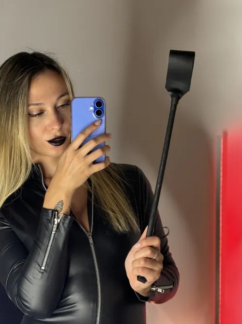 Thumbnail ninamisgod: Hot or Not - A Leather Combo Adventure