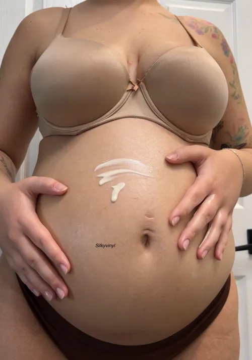 Thumbnail Indulge in Sensual Pleasures with PreggoPorn Star freakyydeakyy2
