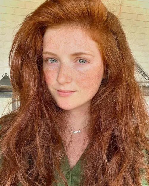 Thumbnail Discover the World of RedheadedGoddesses with Annah Lauren Shrader
