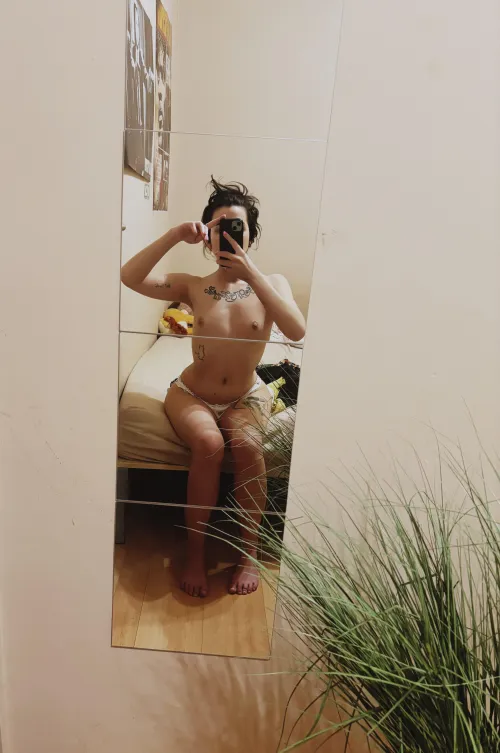 Thumbnail Sparkling_Hails Embraces Small Boob Love Journey | Body Positivity