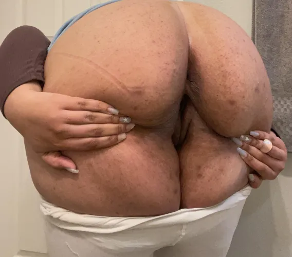 Thumbnail Y2k_L0v3rr's Explicit Homecoming: Chubby Category Surprise