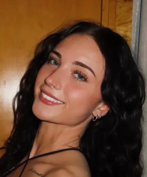 Thumbnail Ken789gh Showcases the Stunning Morgan Szeflinski