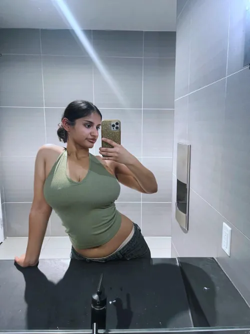 Thumbnail Too Big to Hide: BranchPleasant5005's Take on 2busty2hide