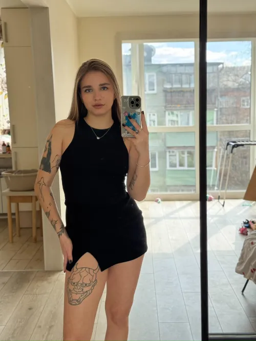 Thumbnail Do You Prefer Black? Discover Tightdresses with Peyton_Belll
