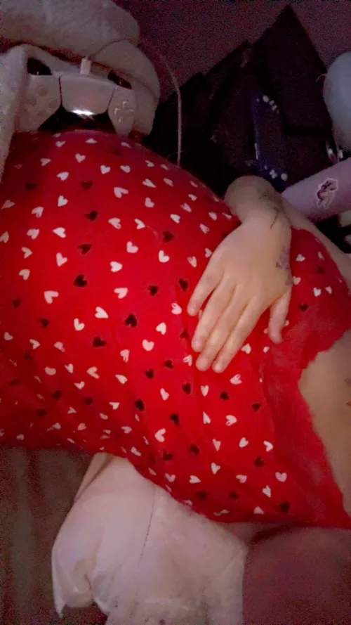 Thumbnail Good Night! Sharing Love and Pregnancy Moments | loveycheeks