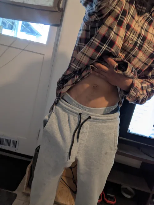 Thumbnail wildyvrmulatto's Straight Bulge at 31 Deserves a Look