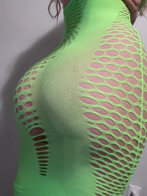 Thumbnail Unwrap Sensuality: Valentinahill's Thong Revelations