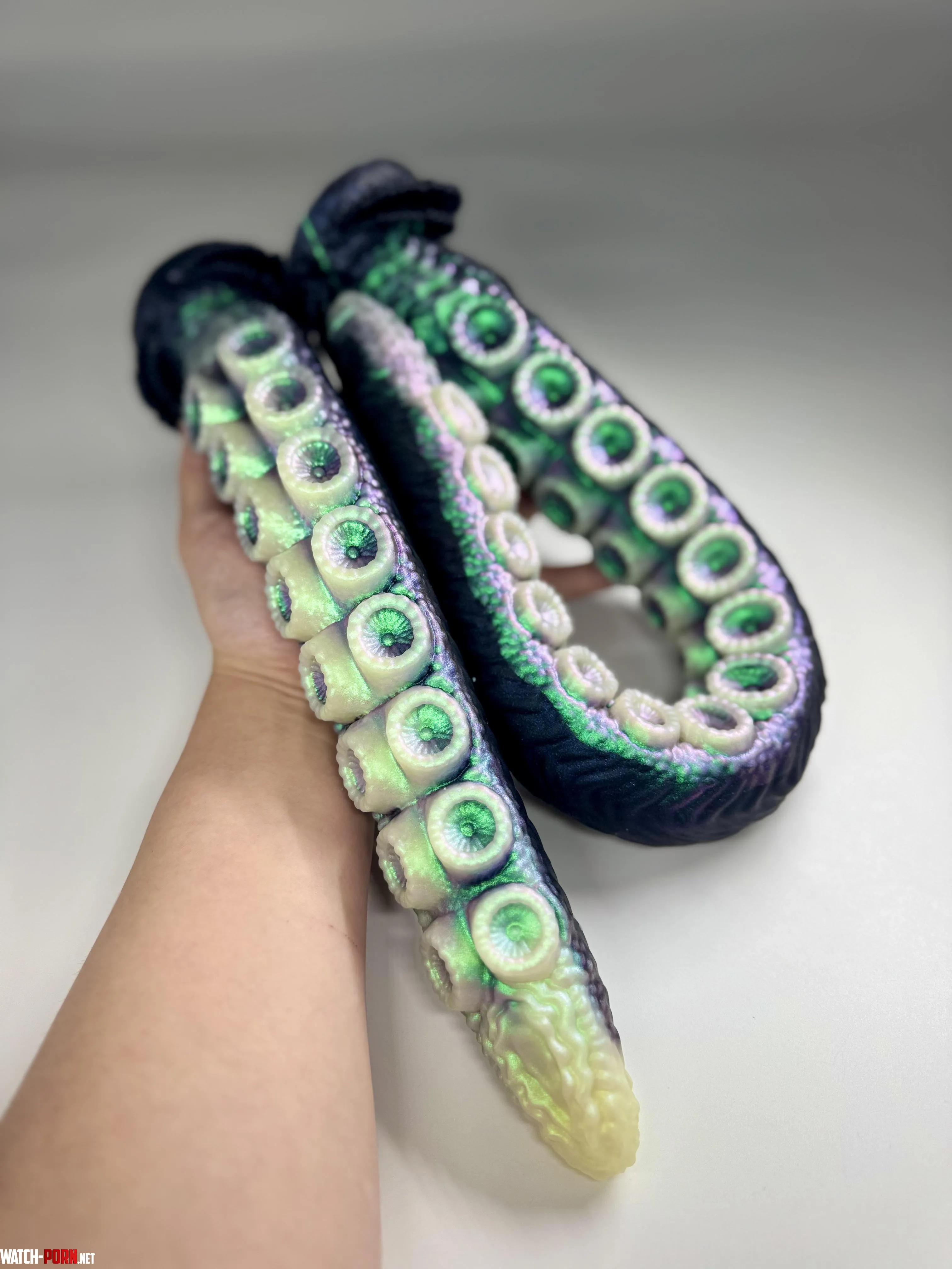 Goth babe tentacles  yes they shift from green to purple by ppsculptors