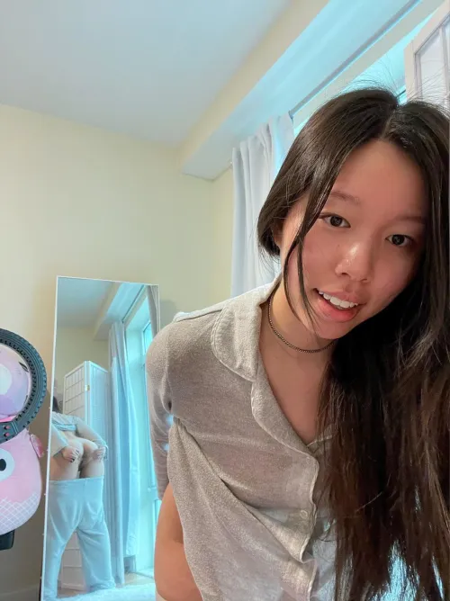 Thumbnail Zoom In on Asian Beauty: msbun's Captivating Shot | AsianHotties