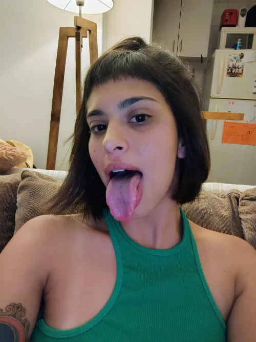 Thumbnail dianadiaz22 Creates Snack Time Love Vibes in OnlyFans101 Category