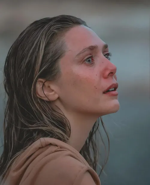Thumbnail PrettyGirls: Discovering the Elegance of Elizabeth Olsen | Only-Screen-2735