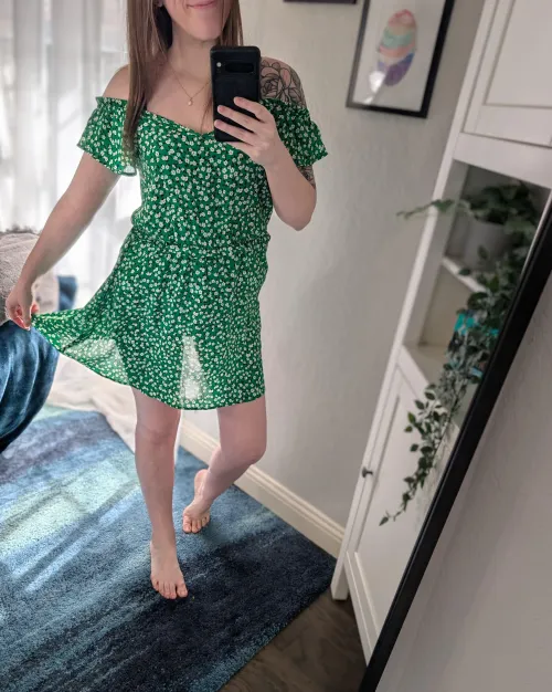 Thumbnail Hellcat_xo Feels Ready for Spring in WtSSTaDaMiT Debut