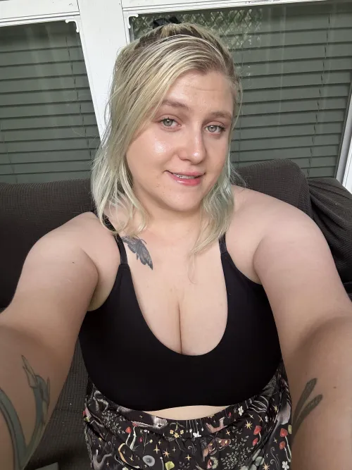 Thumbnail Lonely Saturdays and PunkGirl Vibes - Article by Xpokegal
