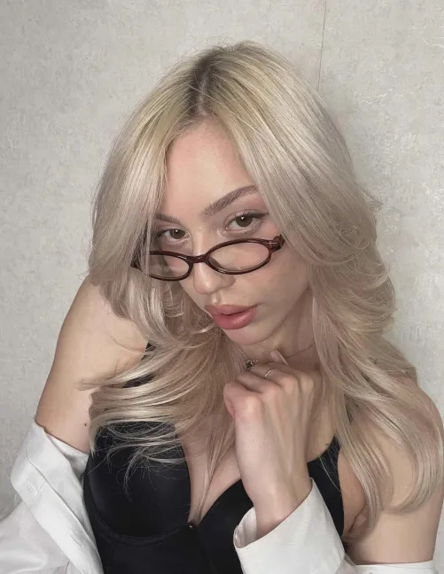 Thumbnail Never Keep the Boss Waiting: moonstarfoxy's Discipline