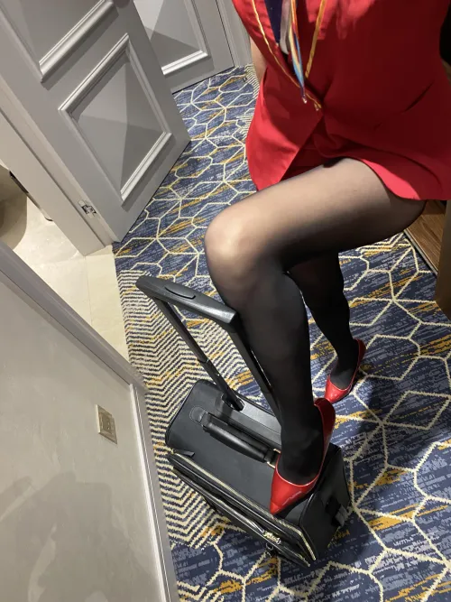 Thumbnail Work Secrets: Seamless Pantyhose and No Panties Revelations