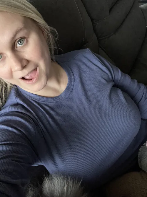 Thumbnail Exploring the Beauty of Blue: A Colorful Journey | iamjen723