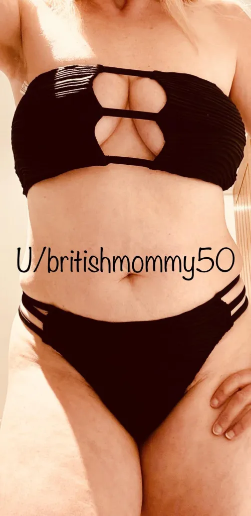 Thumbnail Poolside Confidence: Fashion Choices for Every Age by britishmommy50