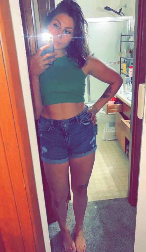 Thumbnail Bask in the Weather with Brittfaithm on croptopgirls