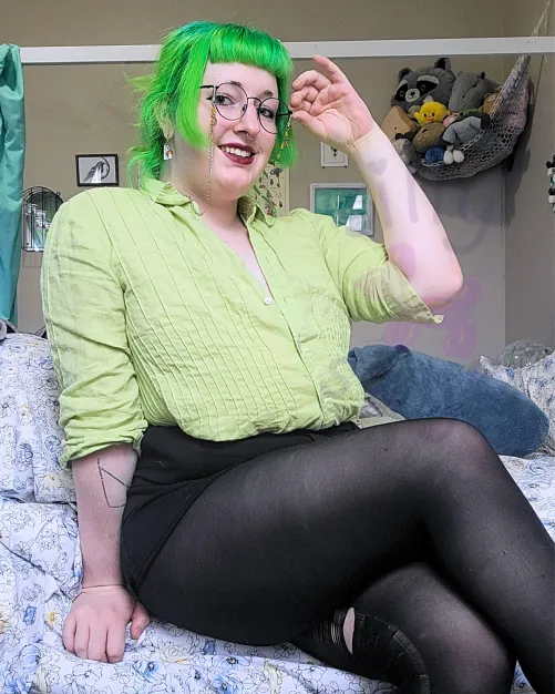 Thumbnail Green Obsessions: Exploring Personal Style with Softestsage