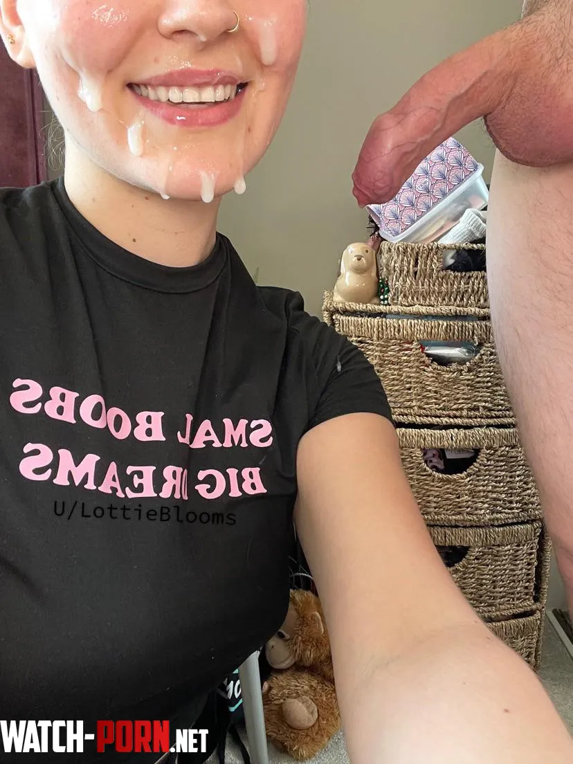 He told me I look pretty so kissed me after by LottieBlooms