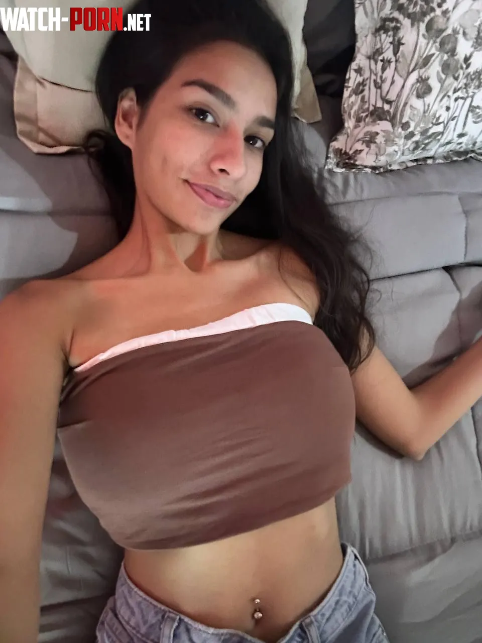 Busty Latina teen by SorrelSpice