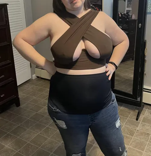 Thumbnail Post-Pregnancy Cutie Style by preg_mom_of_twins | croptopgirls Category